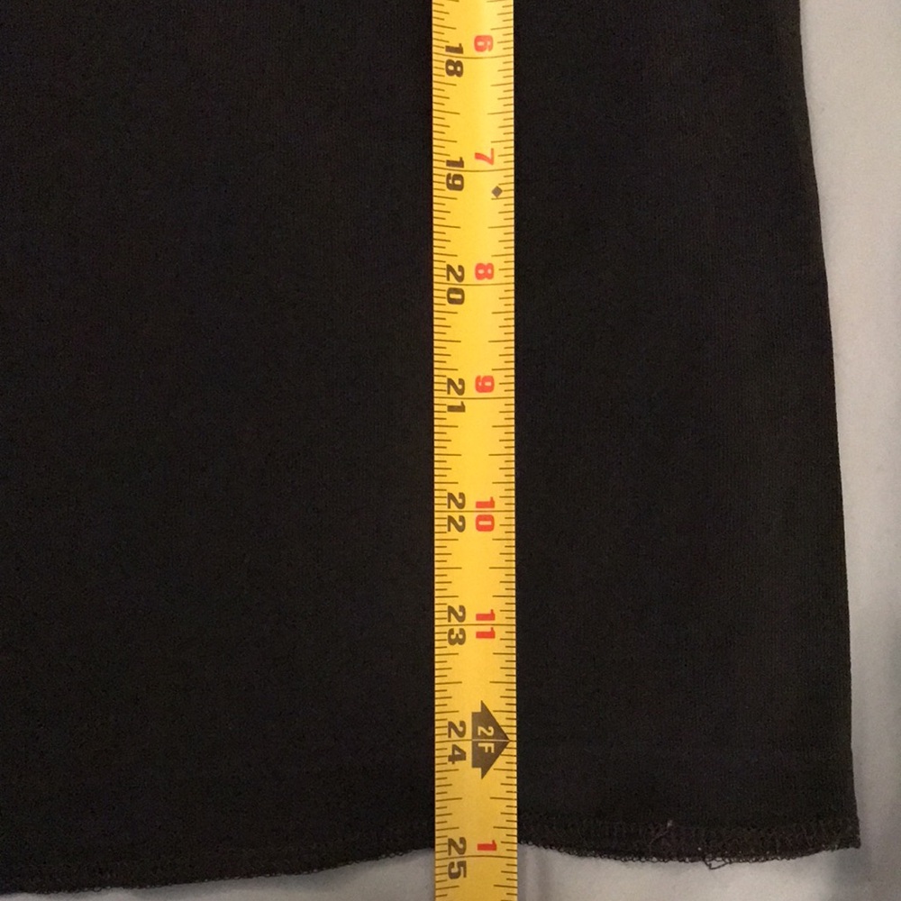 CHAUS Classic Black Sleeveless Top - Picture 5 of 6